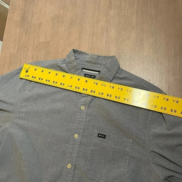 Men’s RVCA Button down Shirt Size Medium - Picture 6 of 7